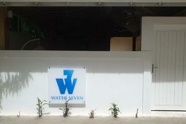 هتل Water Seven