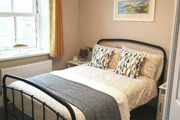 ペンション Ivy Bank Guest House, Tenby