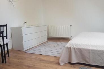 شقق خاصة سياحية Végvár Delux Apartman