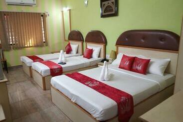 旅馆 Kingston Palace