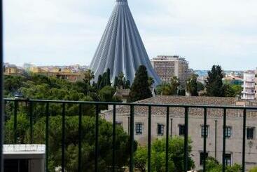 تختخواب و صبحانه Panoramic Rooms