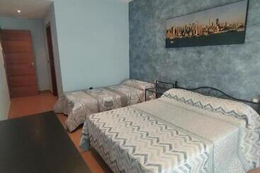 شقق خاصة سياحية La Mancheguita De Madrigueras 5 Dormitorios Dobles Chalet Con Piscina Y Barbacoa Ideal Familias 11 P