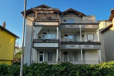 פנסיון Kъща за гости христина