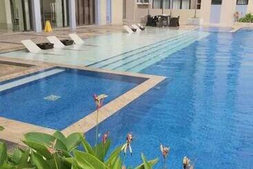 מלון דירות The Persimmon Studios Mabolo Cebu City