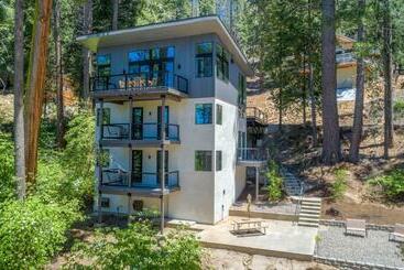 Жильё для туристов Adventure Lodge