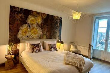 آپارتمانهای توریستها Coural  Chic