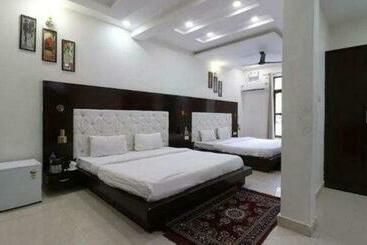 Hotel Fab Jungle Resort & Spa