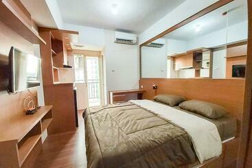 בית מלון כפרי Redliving Apartemen Green Lake View Ciputat   Juragan Rooms Tower B With Fast Wifi