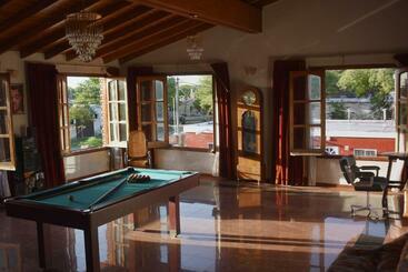 ペンション Hostel Iv Estaciones