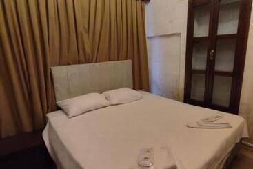 پانسیون Joselin