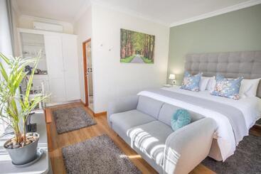 بنسيون Mirihof Retreat And Olive Estate