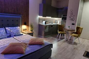 Жильё для туристов Silver Dawn Apartments