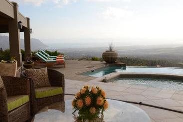 Bezweni Lodge