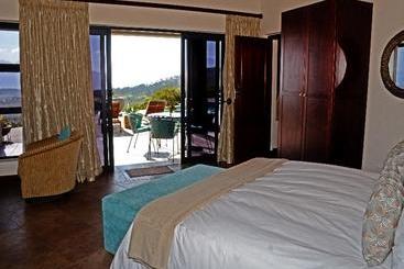 Bezweni Lodge