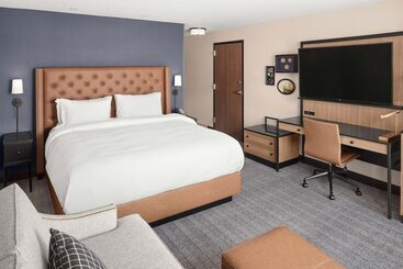 Отель Courtyard By Marriott Portland Downtown/waterfront