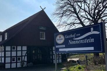 호텔 Gasthof Zum Nonnenstein