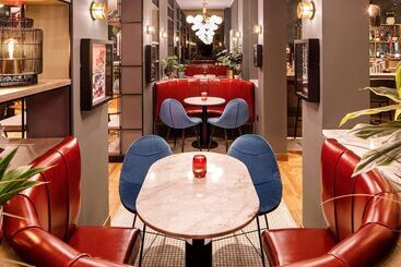 בית מלון כפרי Ibis Styles Edinburgh St Andrew Square