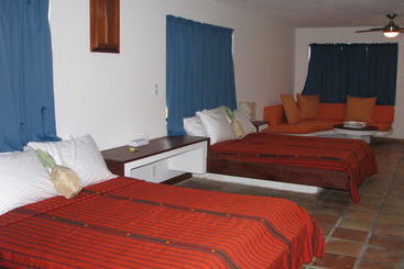هتل Isla Bonita Yacht Club