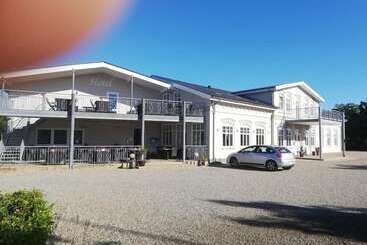 בית מלון כפרי Kløver Es