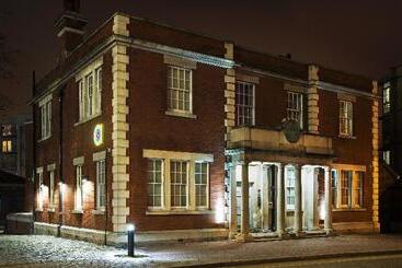 Point A Hotel London Canary Wharf