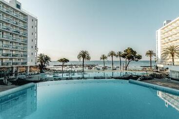 בית מלון כפרי The Ibiza Twiins 4* Sup