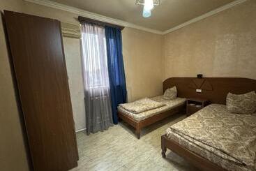 ホテル White House