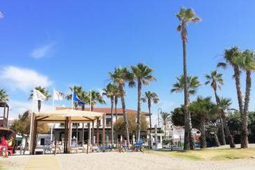 Las Buganvillas