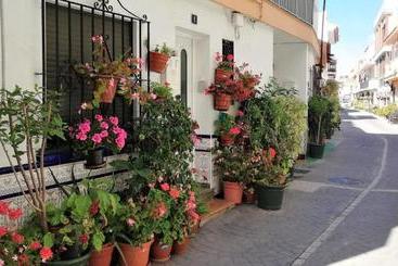 Las Buganvillas