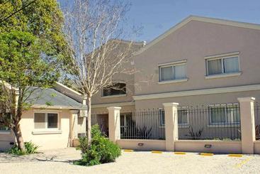 アパートホテル Pilar Apart