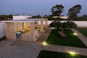 مبيت وإفطار Domus Terra Mare