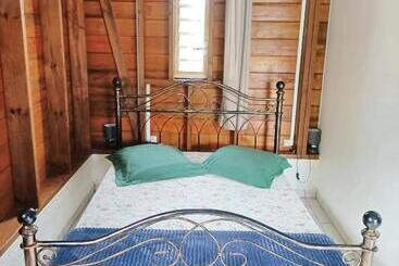 آپارتمانهای توریستها Bungalow Charmant A Chateau Gaillard Avec Piscine Partagee