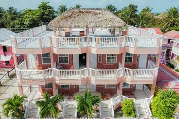 בית מלון כפרי Caye Caulker Condos