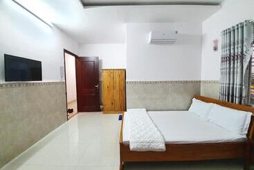 هتل Khách Sạn Thiên Phong