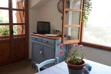 관광객 아파트 La Casetta