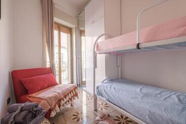 ツーリストアパートメント La Marchese Home