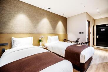 Hotel Intrada Icheon
