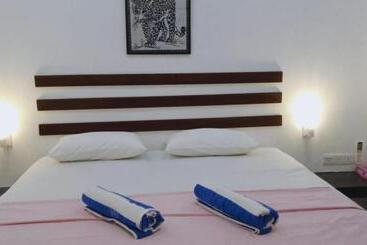 פנסיון Petit Guest House