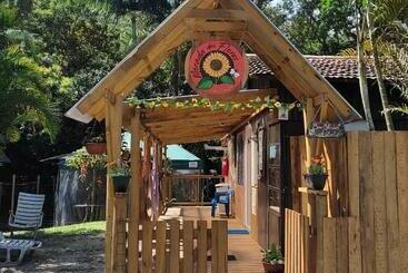 هاستل Pousada Morada Das Flores