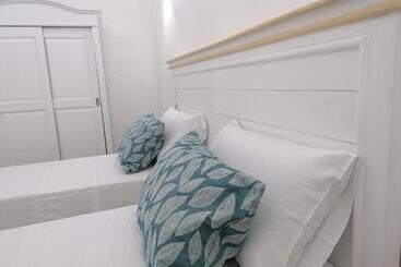 דירות לתיירים Civico57 Torre Suda