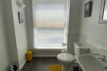 Жильё для туристов Marie’s 3 Bedrooms Shakespeare House