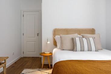 آپارتمان‌های توریست‌ها Trendy T.m Apartament By The River