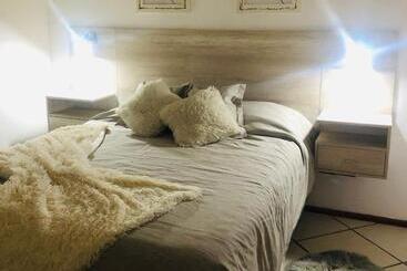 آپارتمان‌های توریست‌ها Castelar 290   Terraza Con Asador   Cochera   Opcional