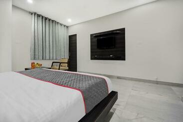 בית מלון כפרי Townhouse Pisto Inn