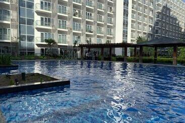 هتل آپارتمان Modern And Cozy Studio Near Airport Terminal 3