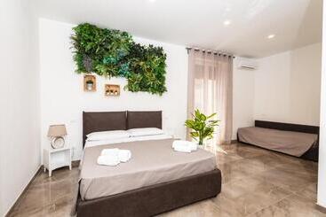 膳宿费 Suebi Rooms