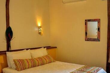 Общежитие Gaia Gardens Pousada