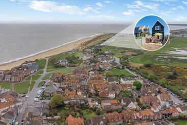 ツーリストアパートメント Beach House