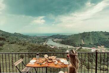 ベッドアンドブレックファースト Habura Da Bungalow