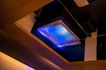 住宿加早餐 Maximum Hub Suite&spa