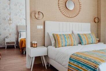 ツーリストアパートメント Yellow Sweet Home   Maria E Beatriz